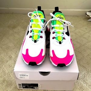 Nike Womens Air Max 270 React. Brand New in Box. Size 9.5